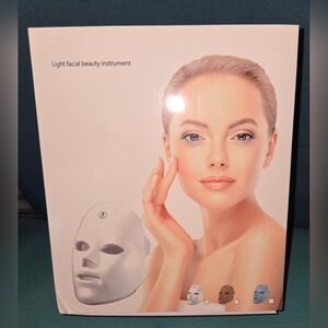 LED Light Therapy Mask Advanced Skincare